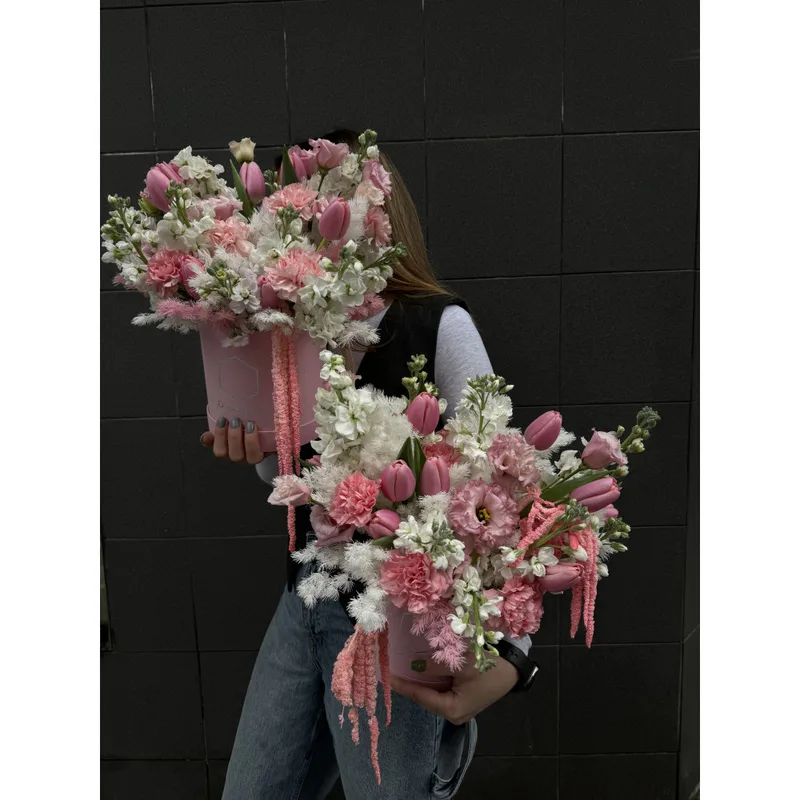 Box in Pink and White Shades