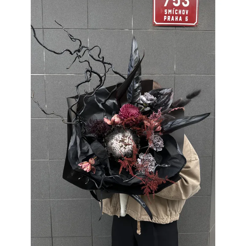 Black Custom-Made Bouquet — foto 2