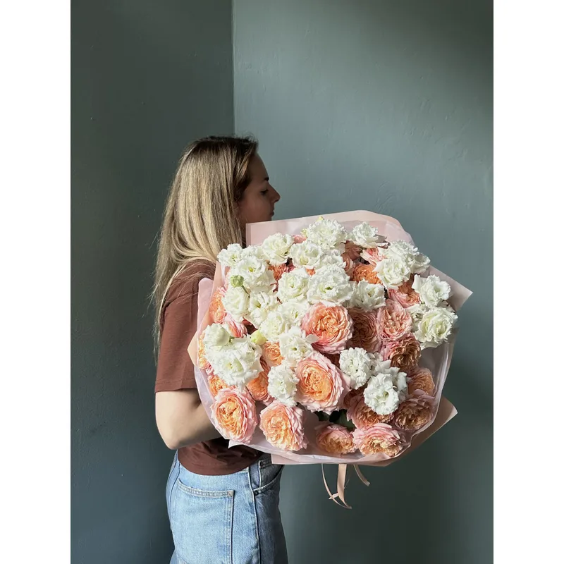 Eustoma with Spray Roses