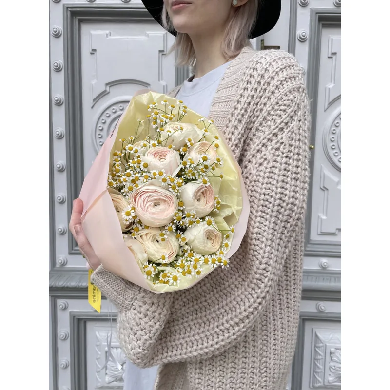 Ranunculus & Camomile