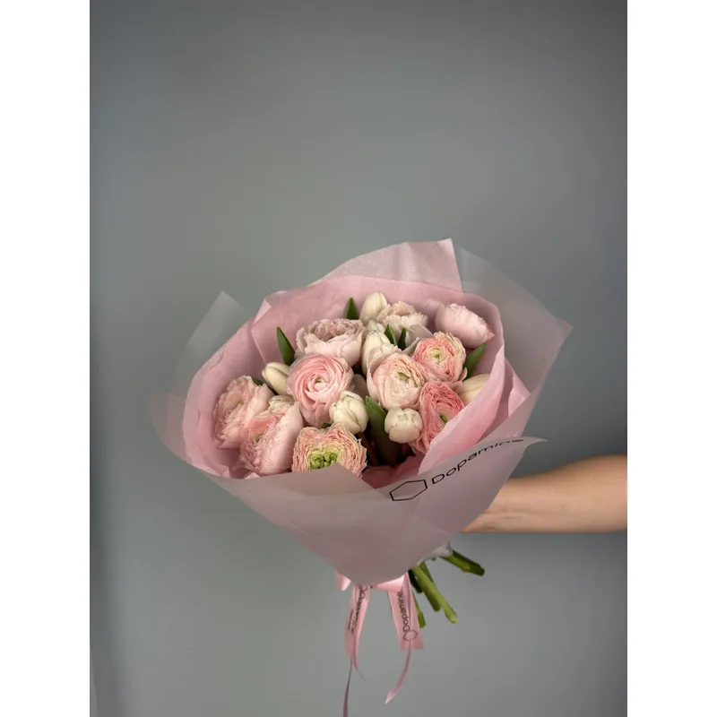 Ranunculus & Tulips Bouquet — foto 3