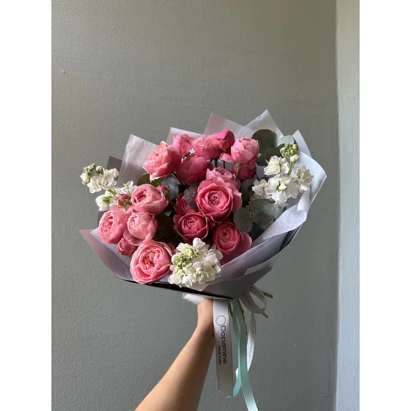 Rose Kiss