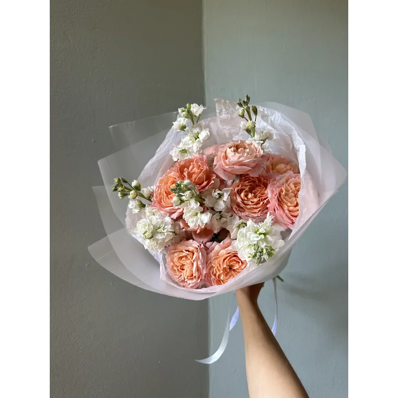 Spray Roses & Matthiola — foto 2