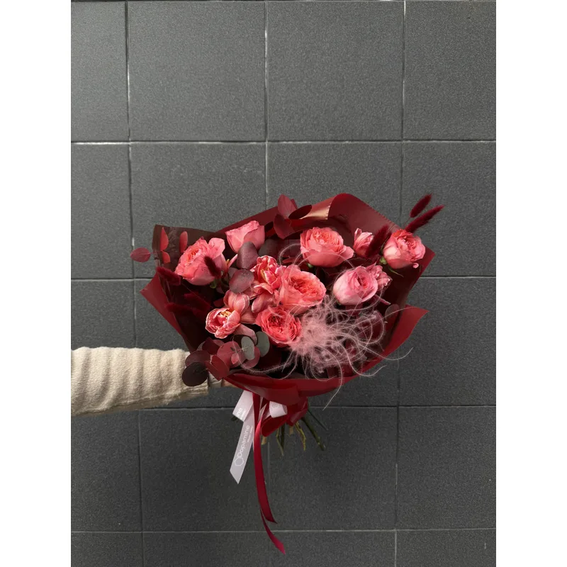 Turning Red Bouquet — foto 2