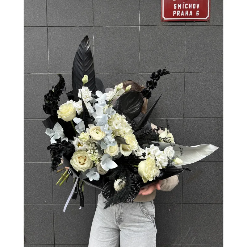 Black and White Custom-Made Bouquet XL — foto 2